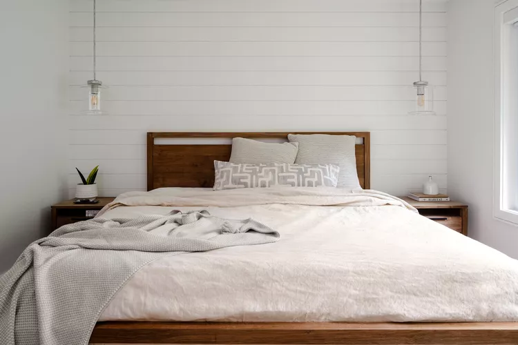 We Asked a Designer How to Make a Small Bedroom Feel Bigger and It’s Actually So Easy