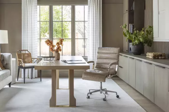 How to Lay Out Your Office for Good Feng Shui and Productivity, Straight From a Pro